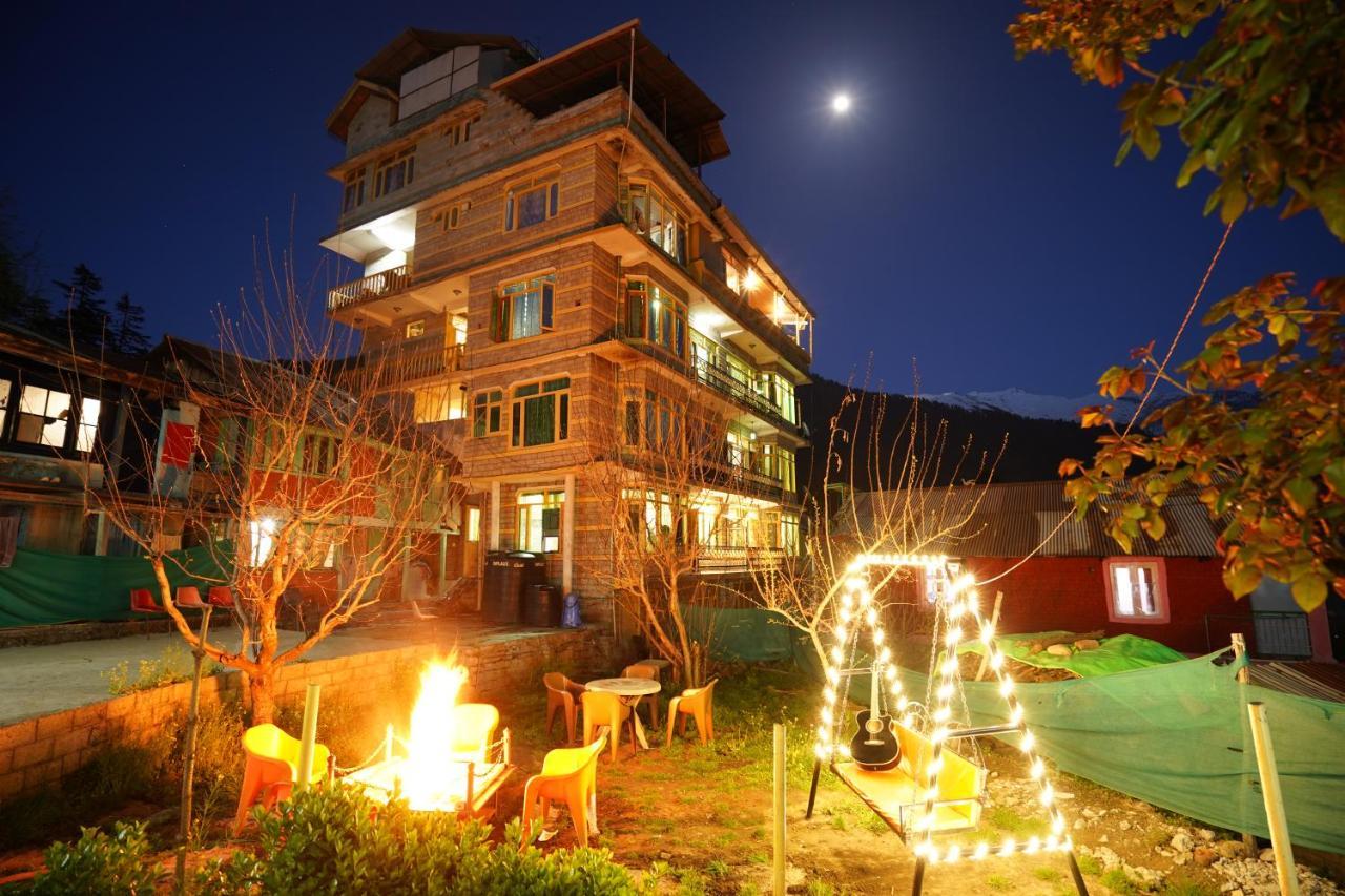Woods Villa- A Luxury Mountains View Cottages Manāli エクステリア 写真
