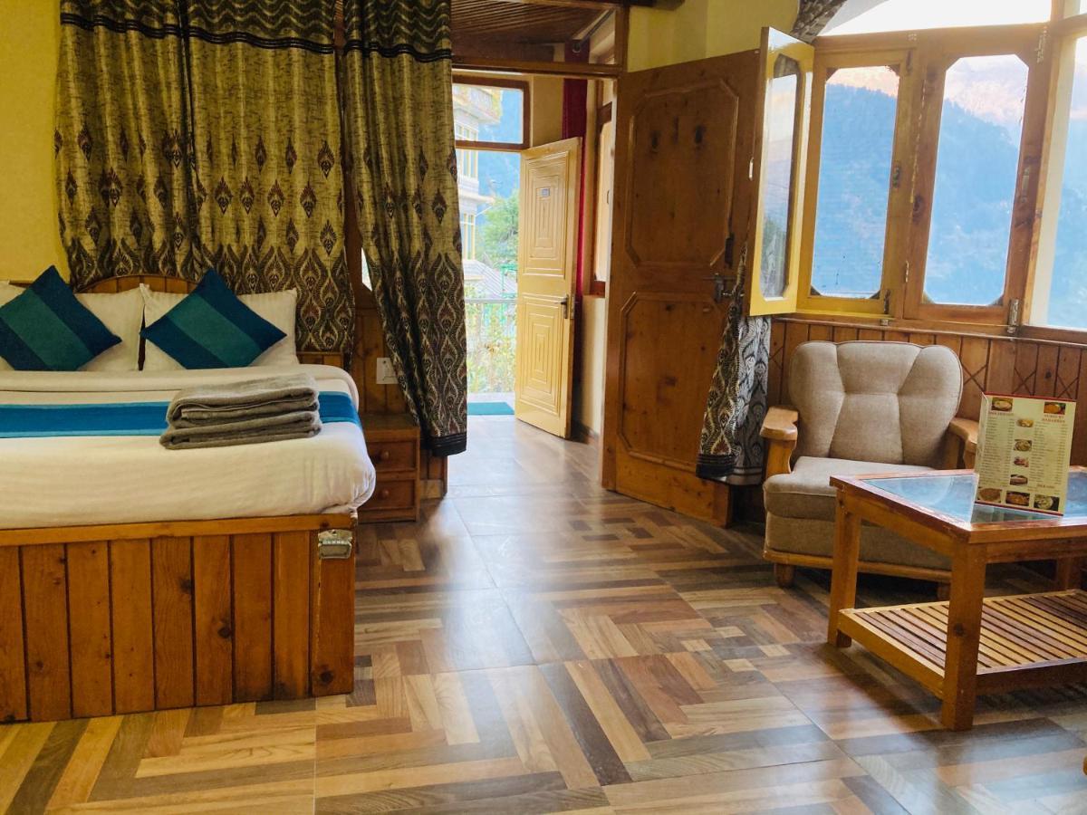 Woods Villa- A Luxury Mountains View Cottages Manāli エクステリア 写真