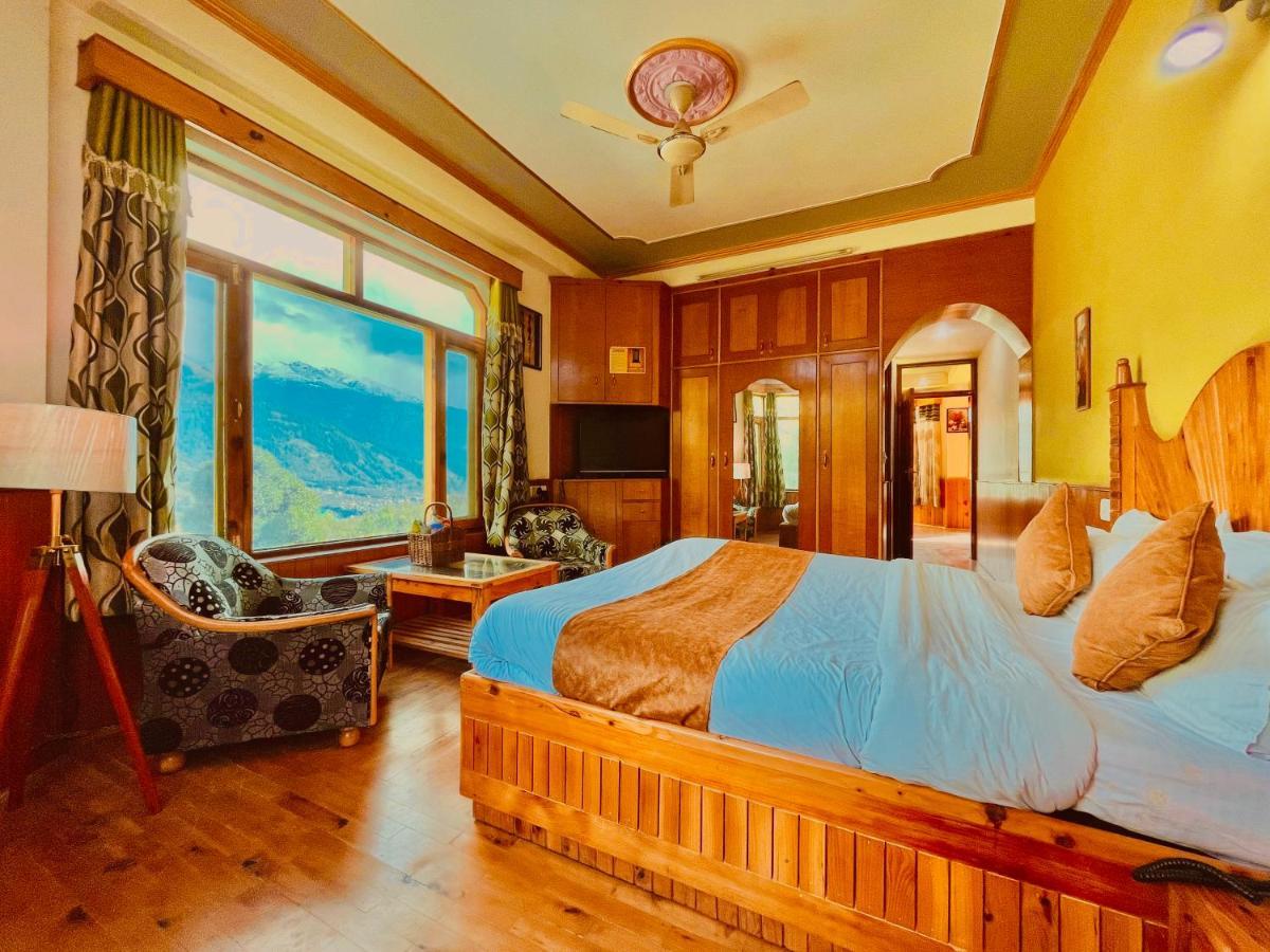 Woods Villa- A Luxury Mountains View Cottages Manāli エクステリア 写真