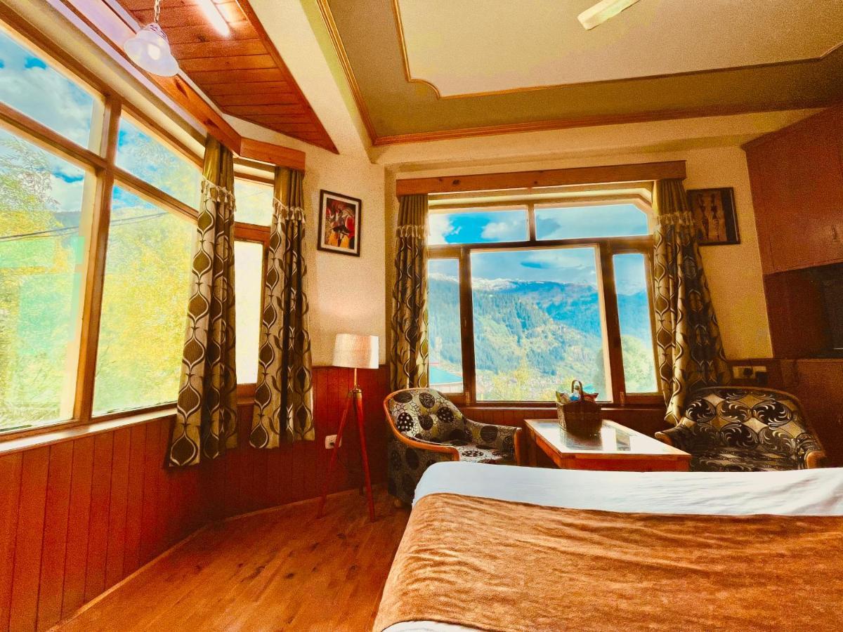 Woods Villa- A Luxury Mountains View Cottages Manāli エクステリア 写真