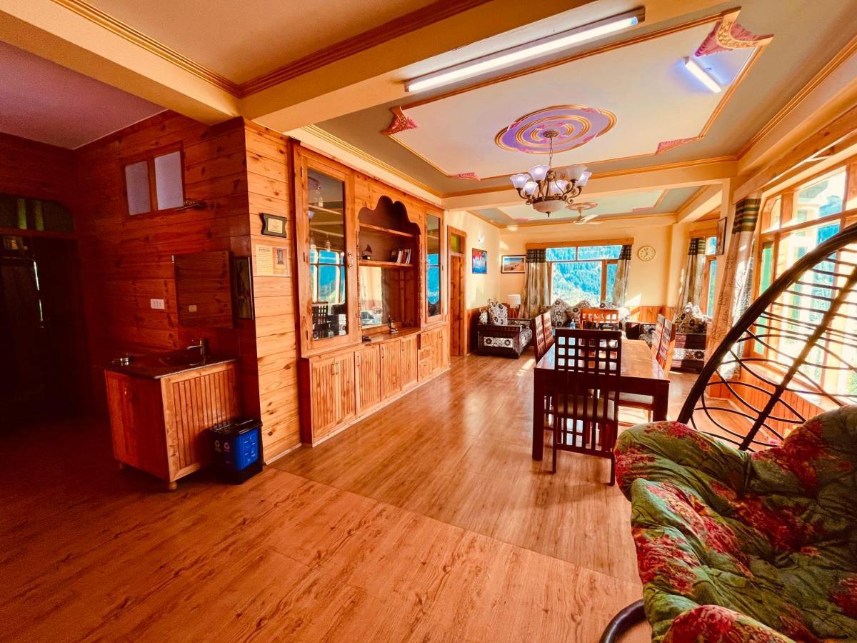 Woods Villa- A Luxury Mountains View Cottages Manāli エクステリア 写真