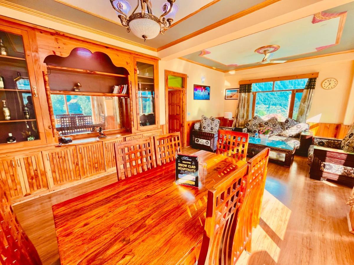 Woods Villa- A Luxury Mountains View Cottages Manāli エクステリア 写真